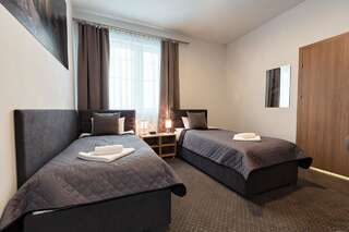 Отель HOTEL LUBLIN Люблин Стандартный двухместный номер с 2 отдельными кроватями-2